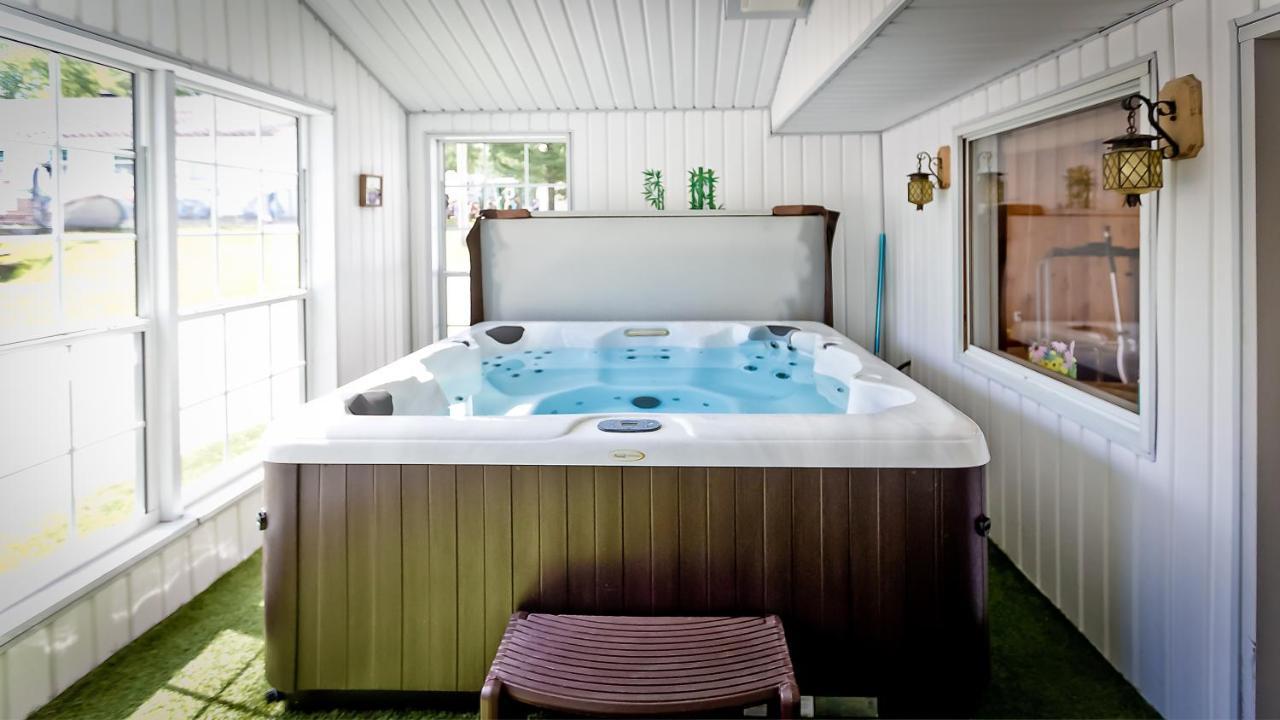 Auberge Papillon Lune Ричмънд Екстериор снимка
