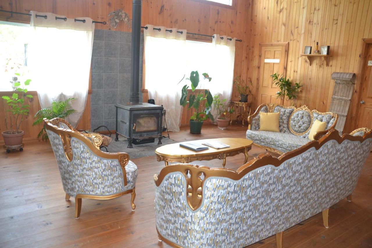 Auberge Papillon Lune Ричмънд Екстериор снимка