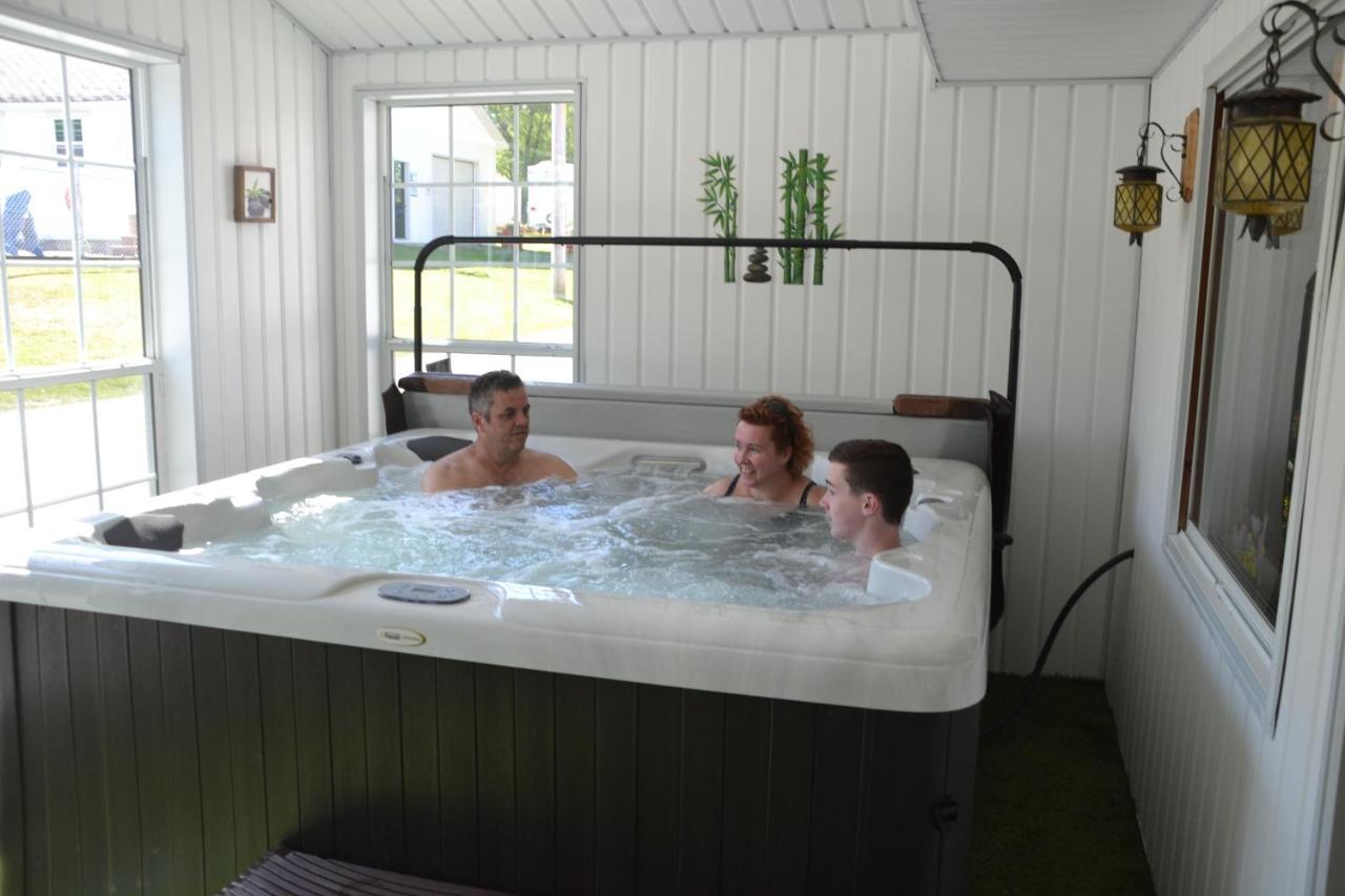 Auberge Papillon Lune Ричмънд Екстериор снимка