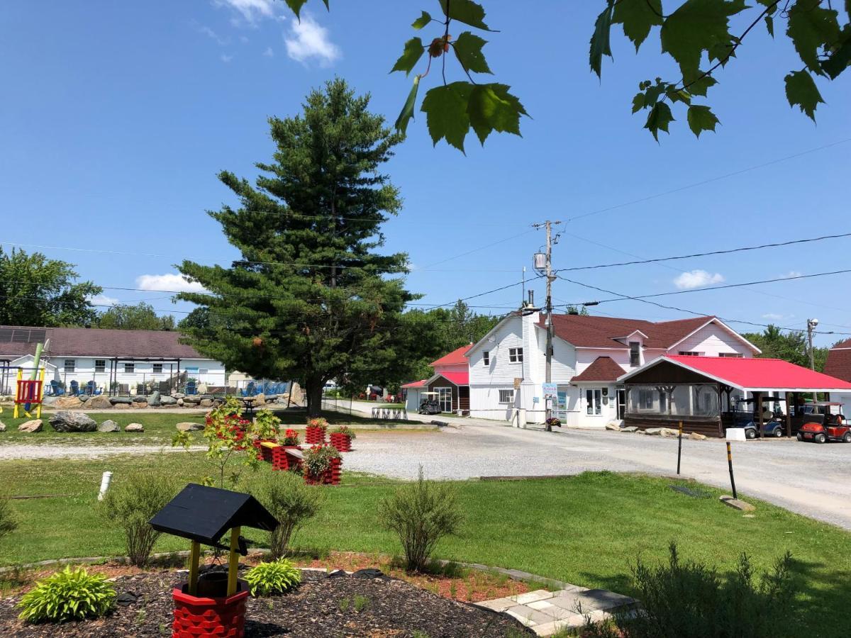 Auberge Papillon Lune Ричмънд Екстериор снимка